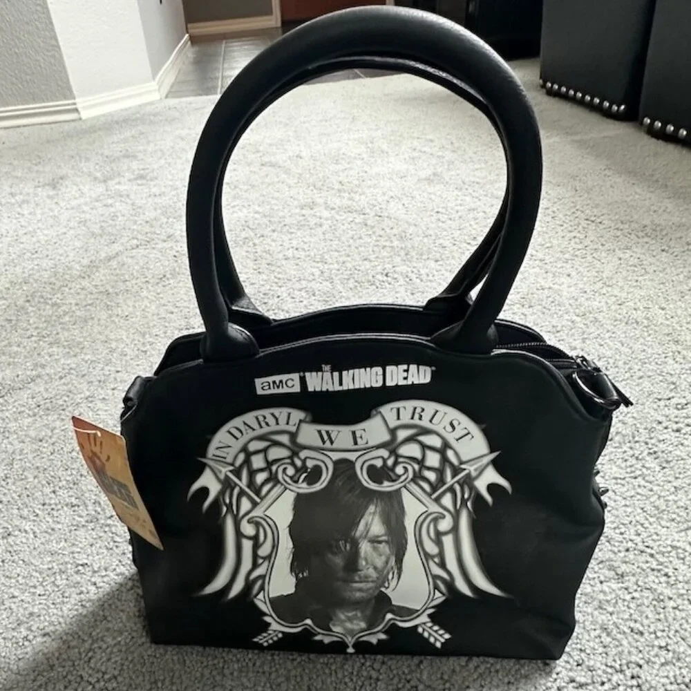 Officially licensed Walking Dead handbag with "In Daryl We Trust" on Front NWT - Picture 4 of 11
